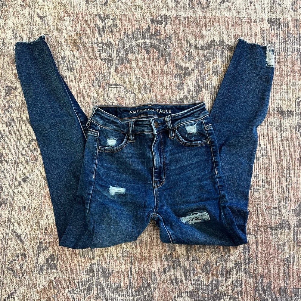 American Eagle women’s jeggings. Dark wash size 0 short